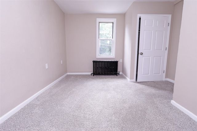 2373 Hopeland St, Carrick, PA 15210