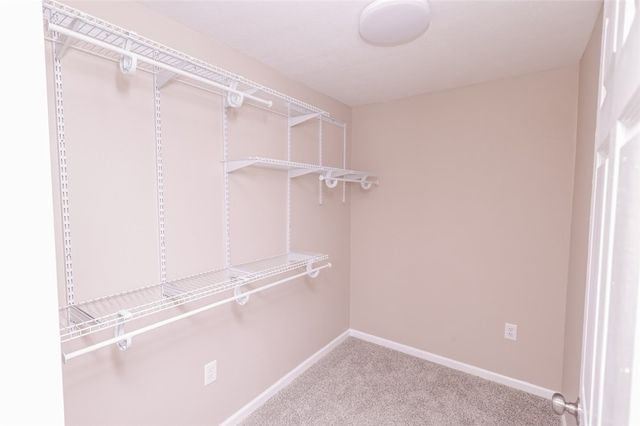 2373 Hopeland St, Carrick, PA 15210
