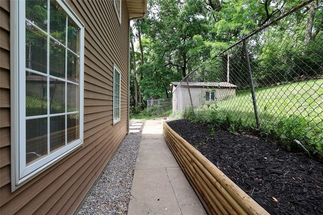 2373 Hopeland St, Carrick, PA 15210