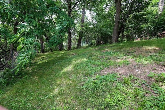 2373 Hopeland St, Carrick, PA 15210