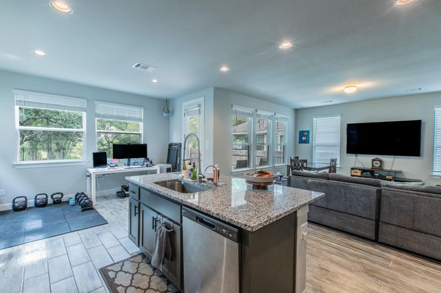 173 Riverhill DR, Georgetown, TX 78628