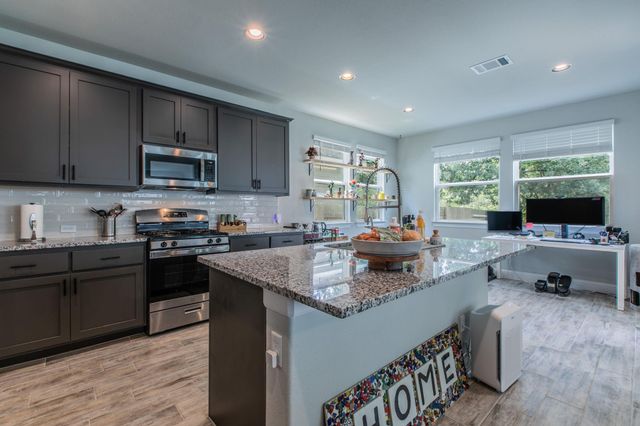173 Riverhill DR, Georgetown, TX 78628