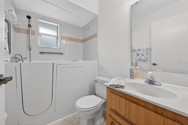 236 MEADOW LAKE DRIVE, Edgewater, FL 32141