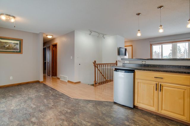 109 7th Avenue E, West Fargo, ND 58078