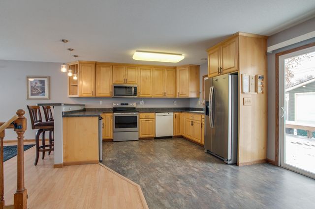 109 7th Avenue E, West Fargo, ND 58078