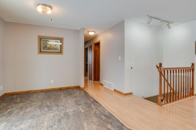 109 7th Avenue E, West Fargo, ND 58078