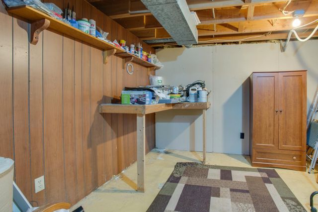 109 7th Avenue E, West Fargo, ND 58078