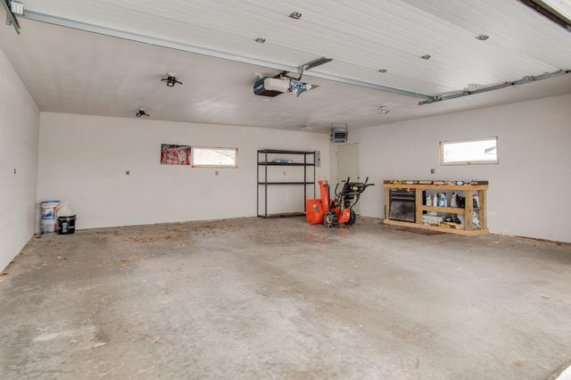 109 7th Avenue E, West Fargo, ND 58078