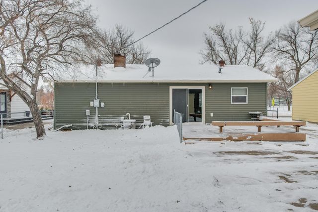 109 7th Avenue E, West Fargo, ND 58078