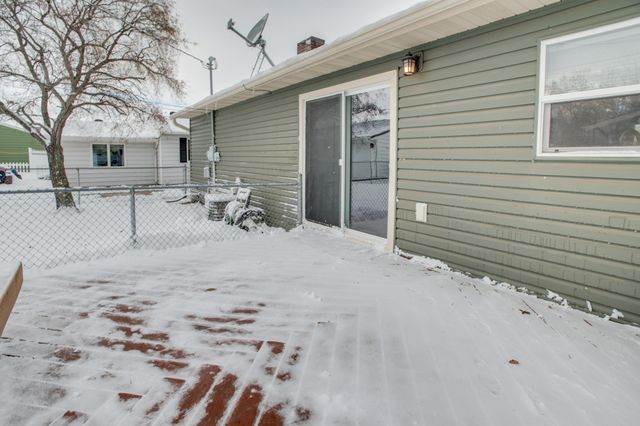 109 7th Avenue E, West Fargo, ND 58078