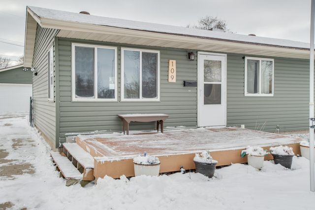 109 7th Avenue E, West Fargo, ND 58078