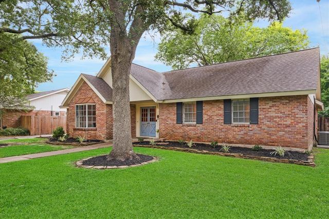 18407 Point Lookout Drive, Houston, TX 77058