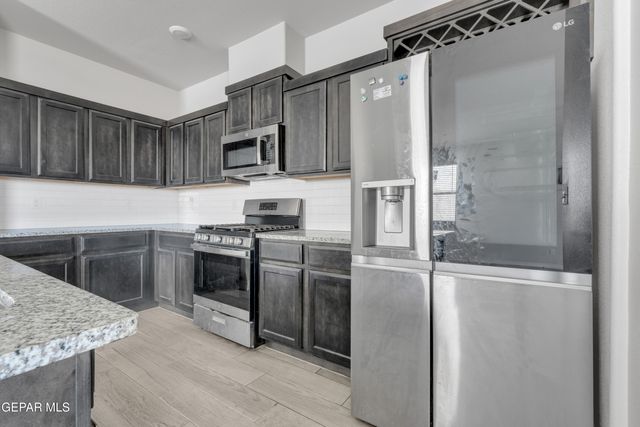 12260 Desert Wolf Avenue, El Paso, TX 79938