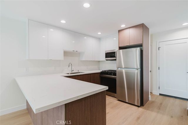 3406 Garden Avenue 4, Los Angeles, CA 90039