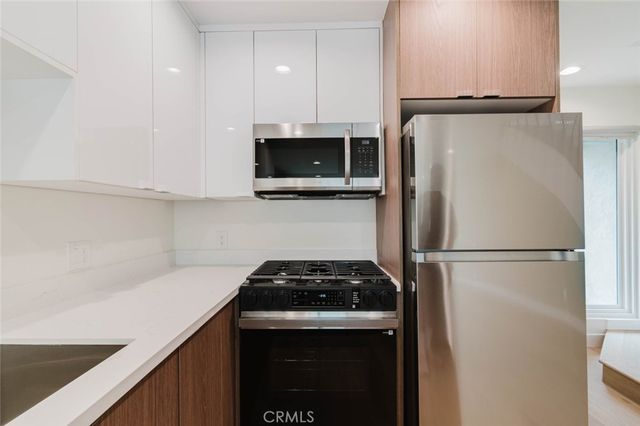 3406 Garden Avenue 4, Los Angeles, CA 90039