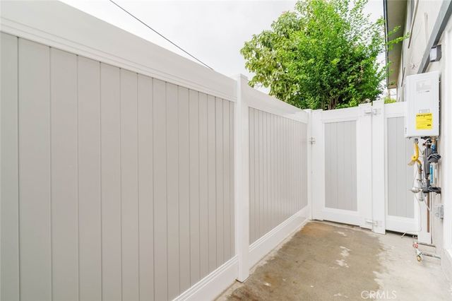 3406 Garden Avenue 4, Los Angeles, CA 90039