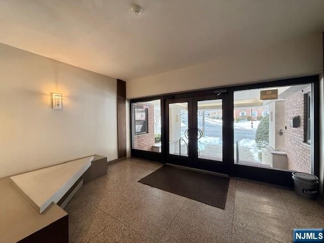 95 Orient Way 1H, Rutherford, NJ 07070