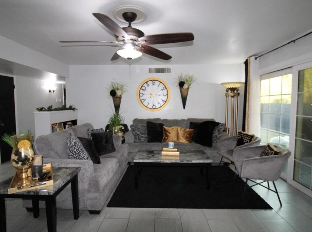 Image 5 of property listing at 3662 N Angus Street, Fresno, CA 93726