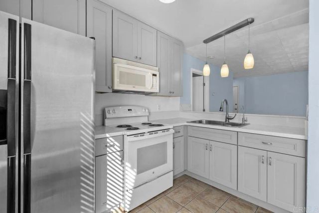 7506 Parkway Drive 201, La Mesa, CA 91942