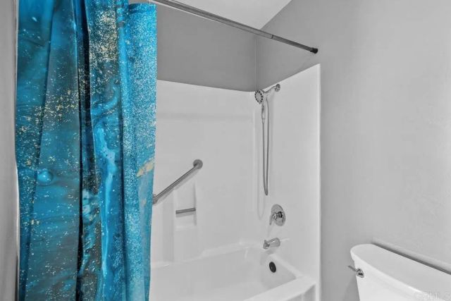 7506 Parkway Drive 201, La Mesa, CA 91942
