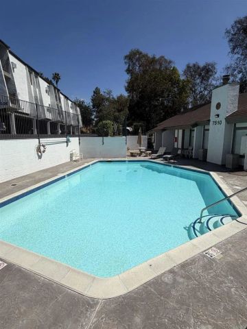 7506 Parkway Drive 201, La Mesa, CA 91942
