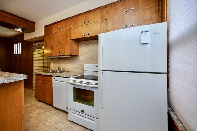 60 E King Street, Winona, MN 55987