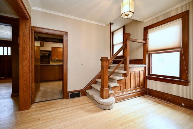 60 E King Street, Winona, MN 55987