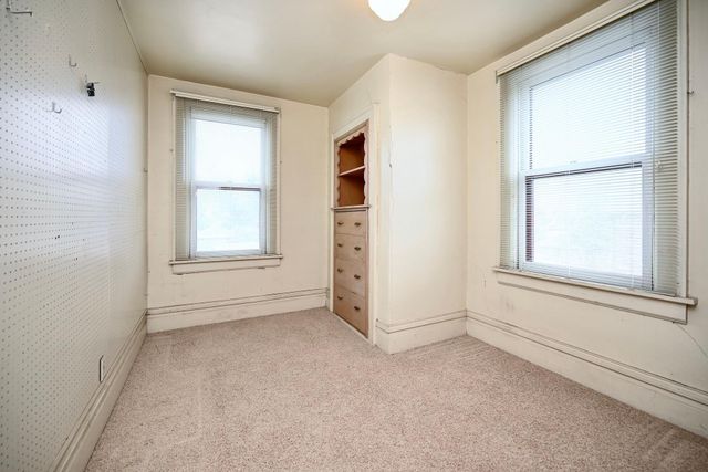 60 E King Street, Winona, MN 55987