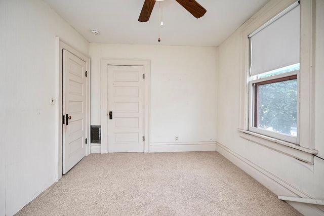 60 E King Street, Winona, MN 55987