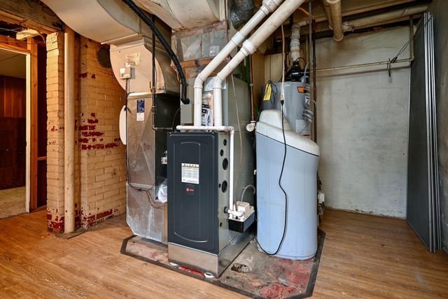 60 E King Street, Winona, MN 55987