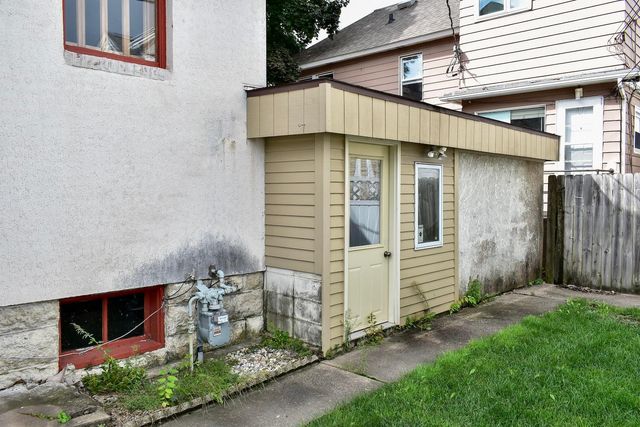 60 E King Street, Winona, MN 55987