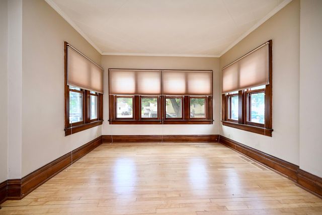 60 E King Street, Winona, MN 55987