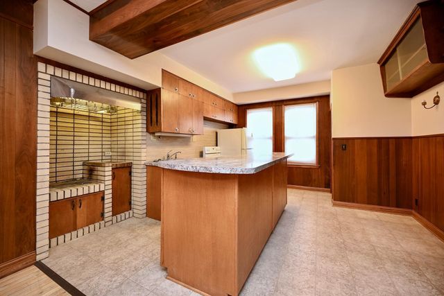 60 E King Street, Winona, MN 55987