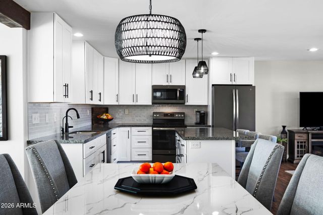 1007 LEISURE WORLD --, Mesa, AZ 85206