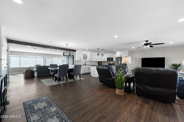 1007 LEISURE WORLD --, Mesa, AZ 85206