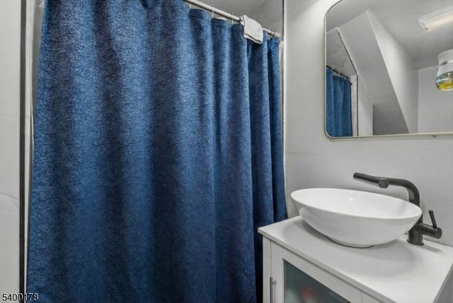 1025 Rivington St, Roselle Boro, NJ 07203