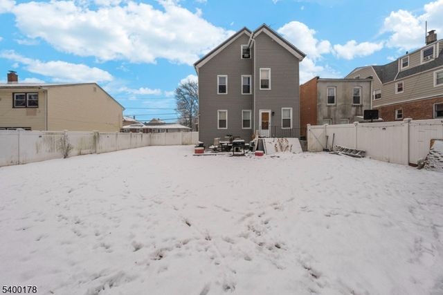 1025 Rivington St, Roselle Boro, NJ 07203