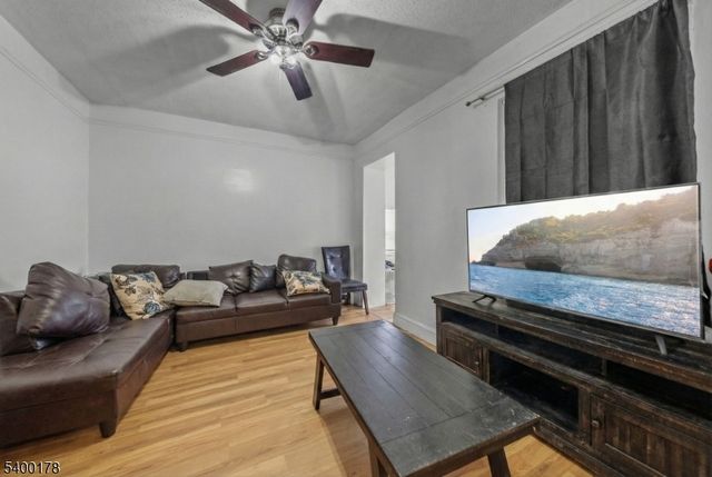 1025 Rivington St, Roselle Boro, NJ 07203