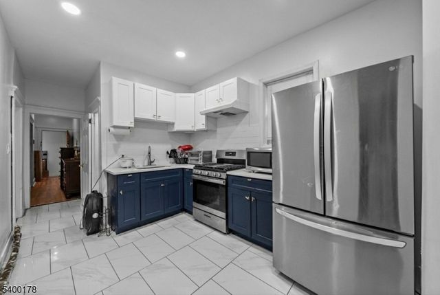 1025 Rivington St, Roselle Boro, NJ 07203