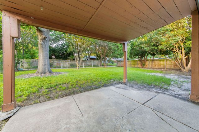 5202 Longhorn Trail, Garland, TX 75043