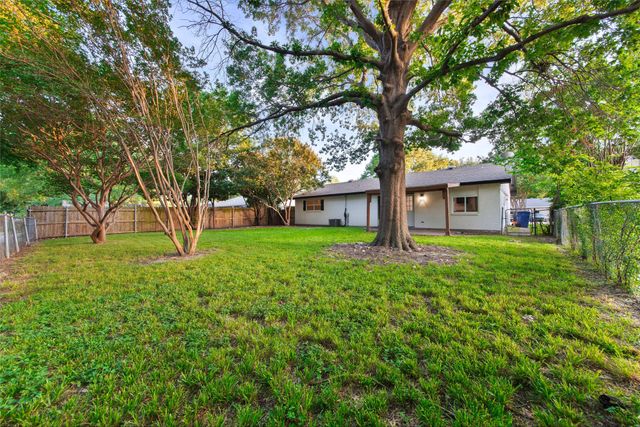 5202 Longhorn Trail, Garland, TX 75043