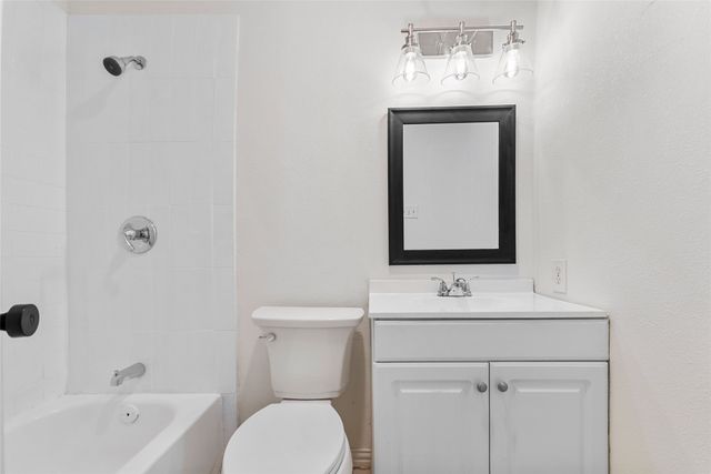 5202 Longhorn Trail, Garland, TX 75043