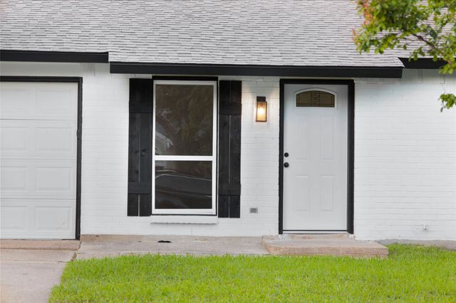 5202 Longhorn Trail, Garland, TX 75043