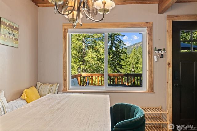 7 Moonshine Lane, Ronald, WA 98940