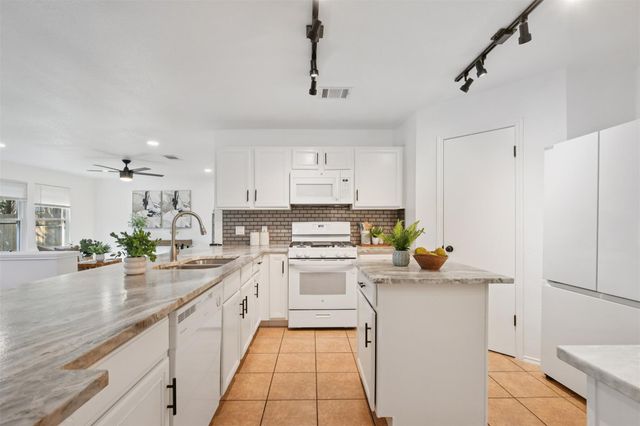 9607 Copper Creek DR, Austin, TX 78729