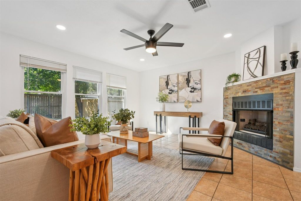 9607 Copper Creek DR, Austin, TX 78729