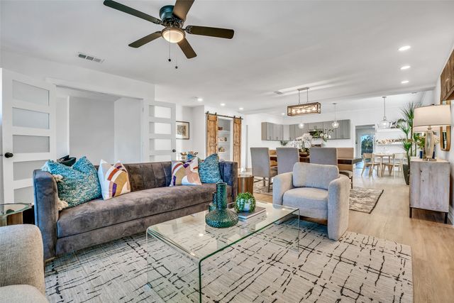 3518 W Rochelle Road, Irving, TX 75062