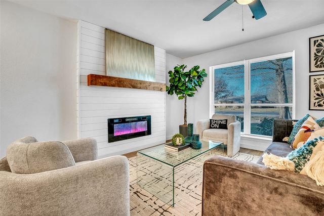 3518 W Rochelle Road, Irving, TX 75062