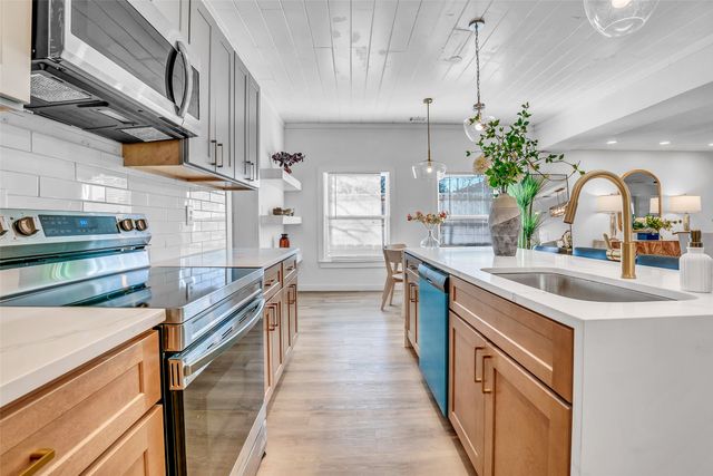 3518 W Rochelle Road, Irving, TX 75062