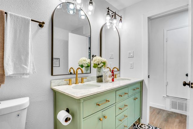 3518 W Rochelle Road, Irving, TX 75062